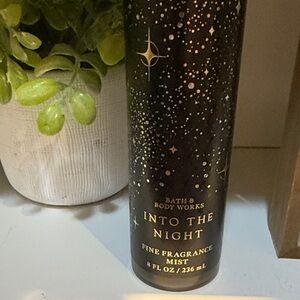 Bath & Body Works Into the Night Fragrance Mist - Black and Gold